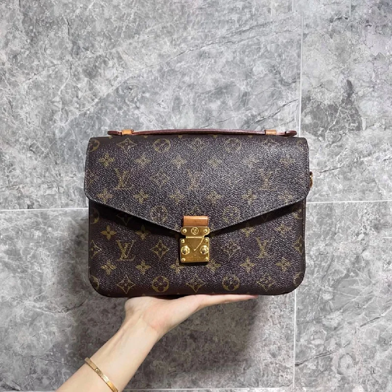 LV Pochette Metis Monogram