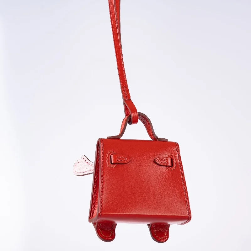 Hermès Micro Kelly Quelle Idole Bag Charm Rose Sakura, Sanguine, Nata, Sesame, Tadelakt and Chevre Mysore Gold Hardware