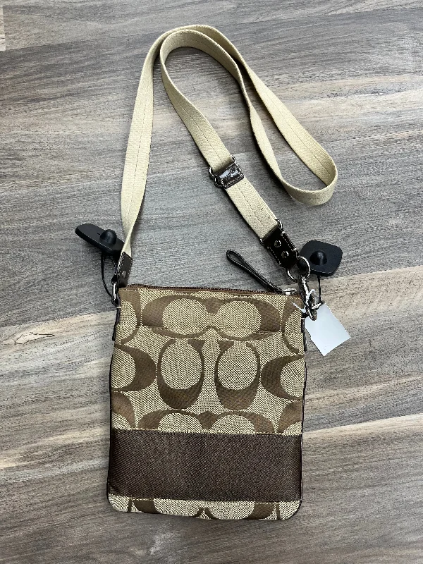 Crossbody Designer By Coach  Size: Medium